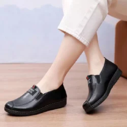 Mother's single court shoes women's artificial leather shoes ladies soft sole anti-skid flats shoes students breathable shoes girls loafers comfortable bean shoes